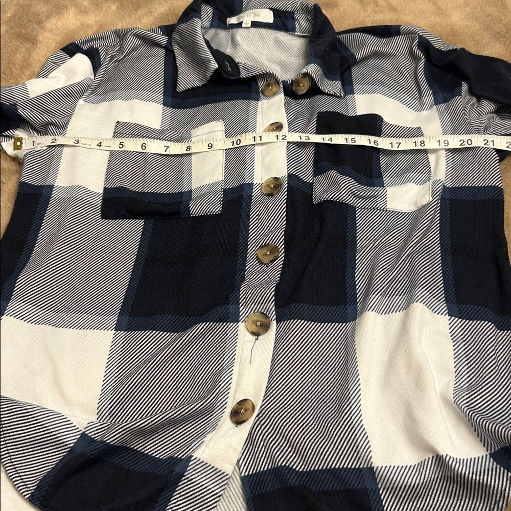 Flannel Top 💥 - Picture 7 of 8